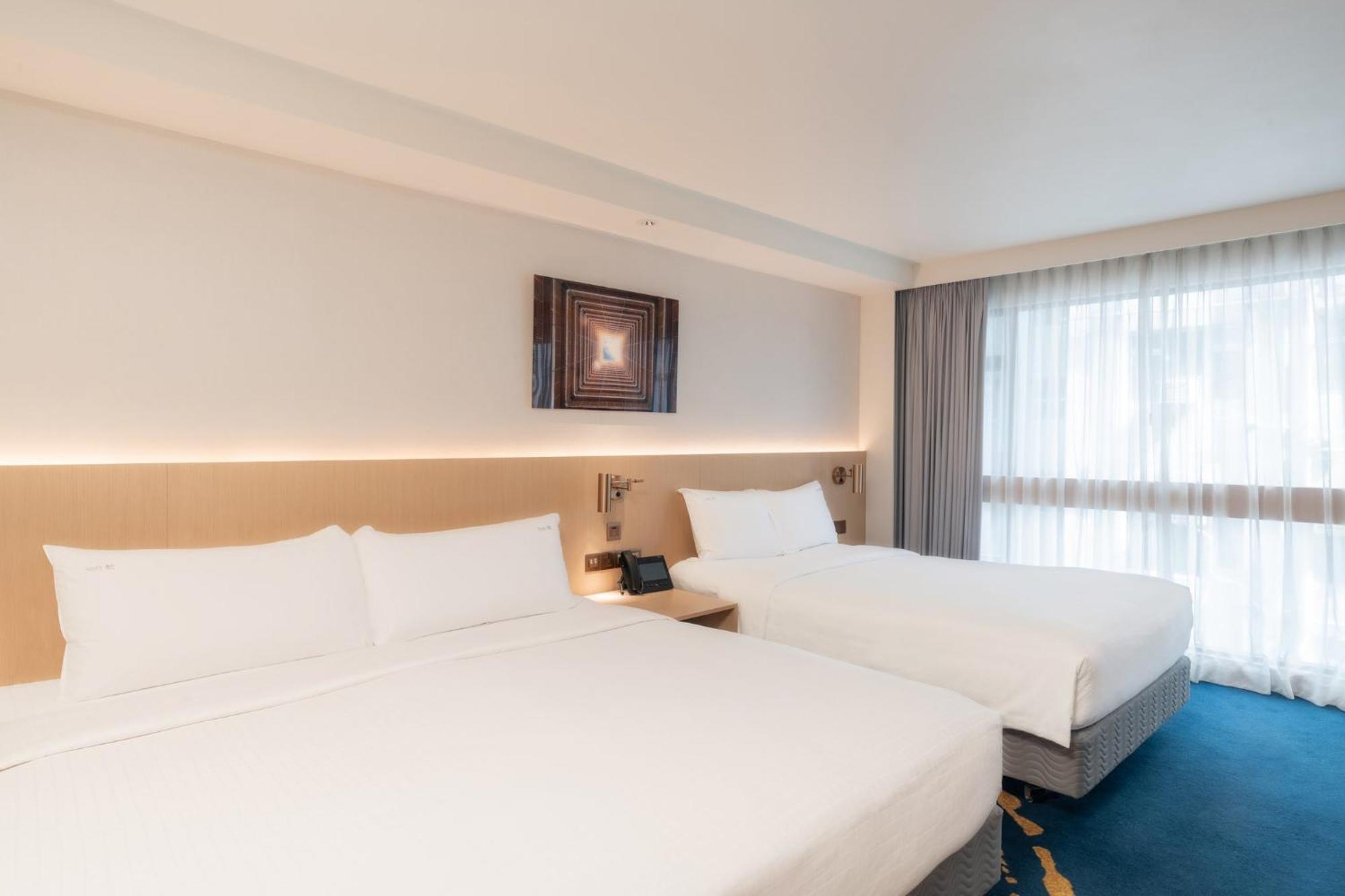 Holiday Inn Golden Mile By Ihg Гонконг Екстер'єр фото