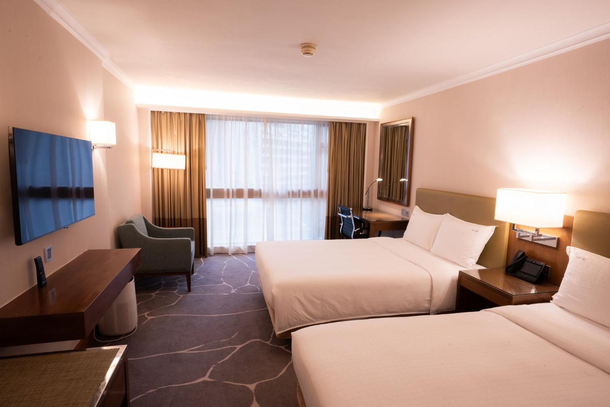Holiday Inn Golden Mile By Ihg Гонконг Екстер'єр фото